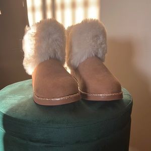 Juicy Couture faux fur Booties
